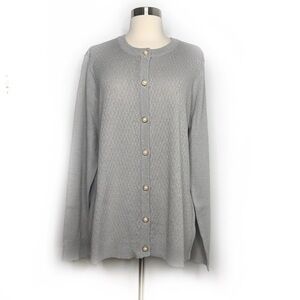Briggs Silver Grey Women’s Buttoned Sweater